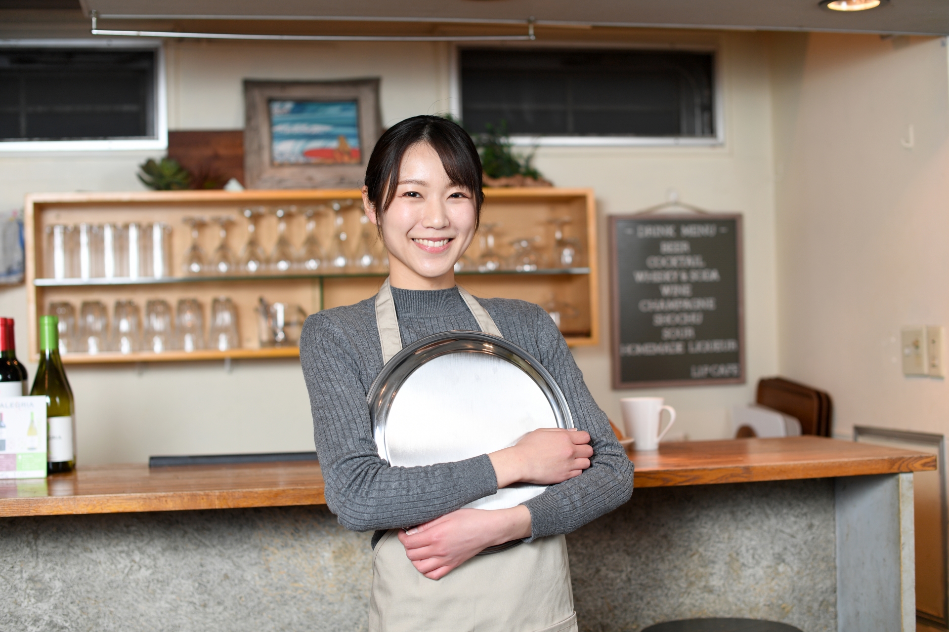 カフェ飲食店レストラン店員ビザ外国人女性